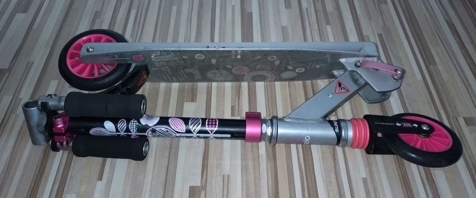 Oxelo Roller Scooter Tretroller Decathlon pink schwarz Mädchen in Herne