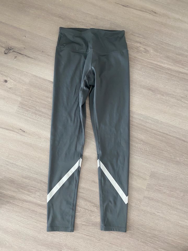 Sport Leggings Gr.M in Fulda