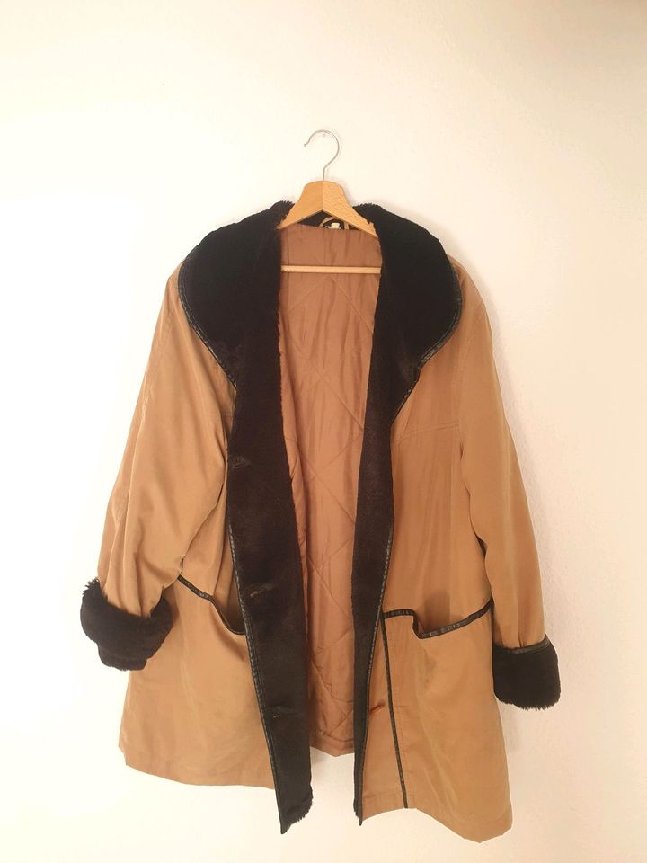 Vintage Oversized Übergangsjacke mit Kunstpelz in Magdeburg