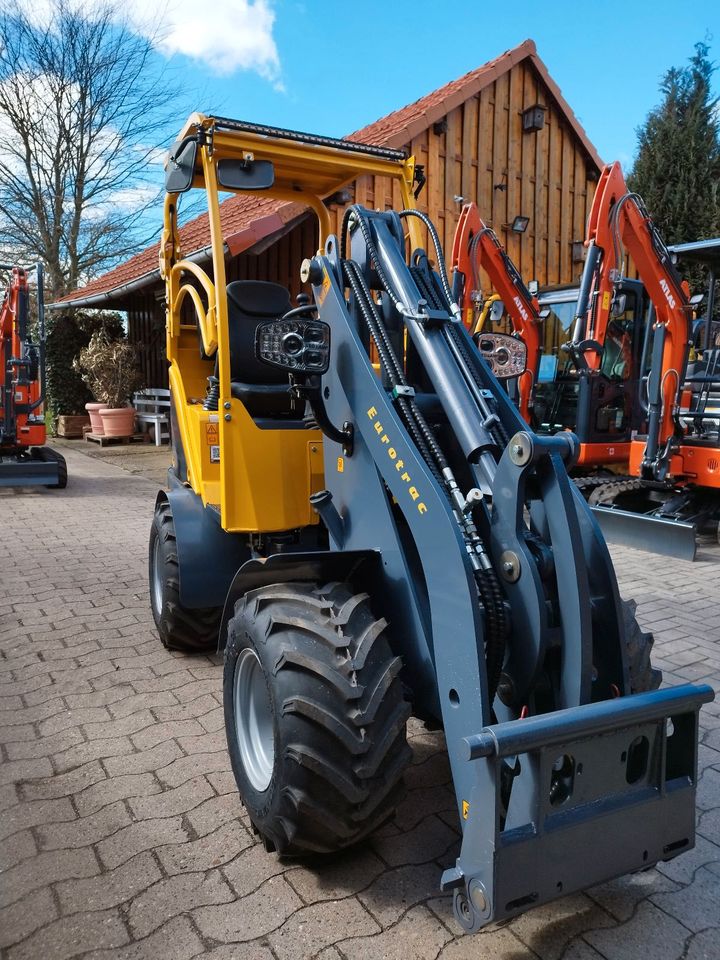 ✔️ GARANTIE ✔️ EUROTRAC W11 SD - Modell mit langem Arm inkl. Schaufel & Gabel - JETZT ANFRAGEN - GÜNSTIG KAUFEN & FINANZIEREN - Große Auswahl an Anbaugeräten - Hoftrac Hoflader Radlader in Heemsen