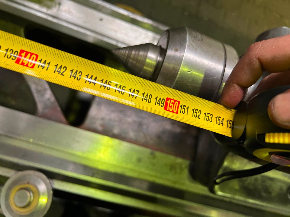 Leit- und Zugspindeldrehmaschine VDF V3 Drehlänge 1500mm in Ennepetal