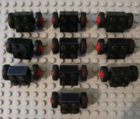 Lego® Konvolut Achse mit Rädern schwarz rot 2x2 dick alt Flensburg - Mürwik Vorschau