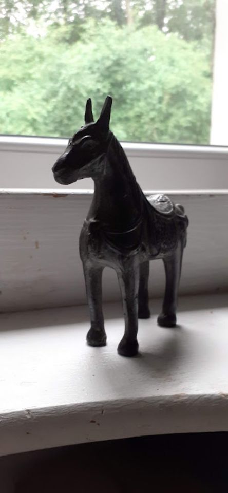 Kleines Deko Pferd Bronze Farben in Hagen