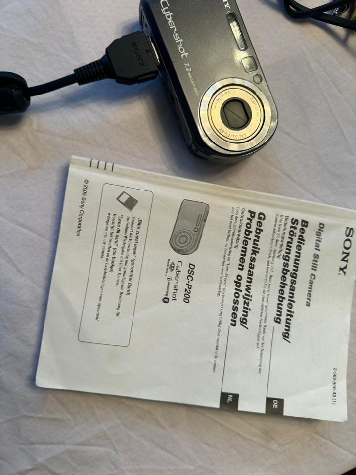 Digital Camera  Sony DSC-P200 in Mansfeld
