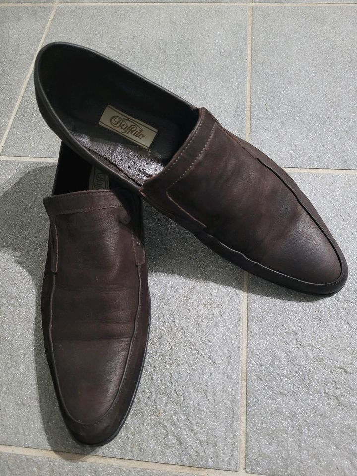 Buffalo Herren Schuhe Gr. 45 in Frei-Laubersheim