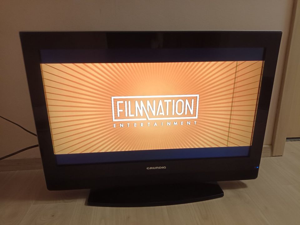 Grundig Fernseher 32 Zoll, funktionsfähig aber mit Macken... in Gettorf