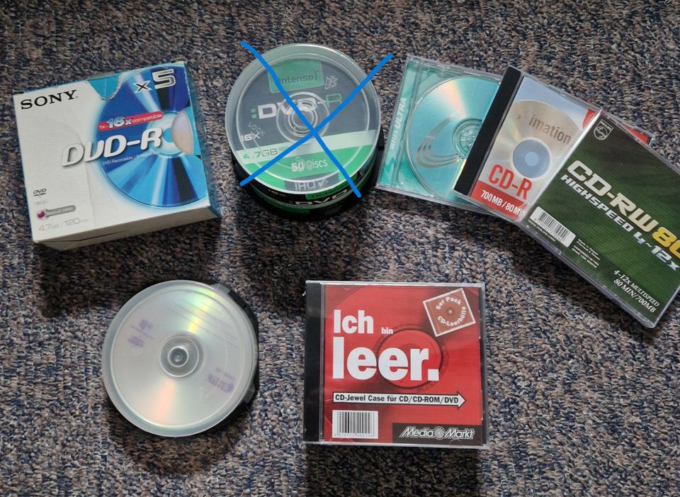 *** DVD + CD Rohlinge und Leerhüllen *** in Achim