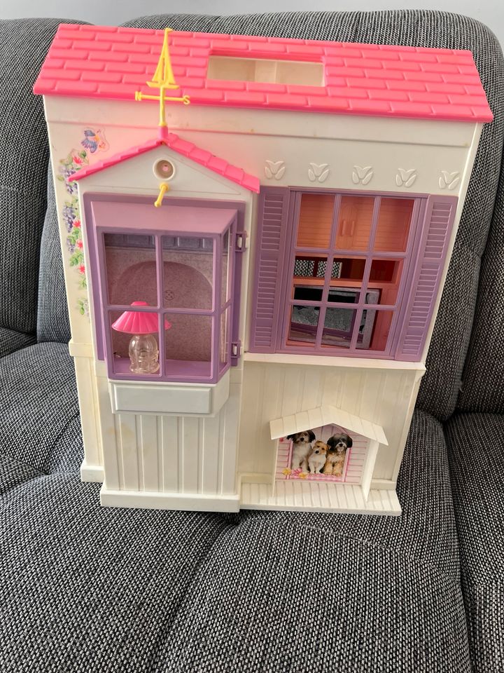 Barbie Haus Villa klappbar 90er groß Sommerhaus Vintage groß in Leipzig