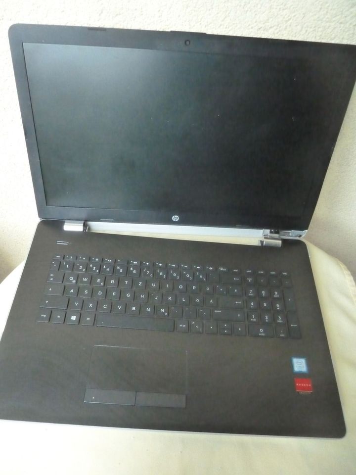 Laptop HP 17-bsOxx, 17,3 Zoll, CPU i5-7200U, 2,50 GHz. 8 GB RAM in Zorneding