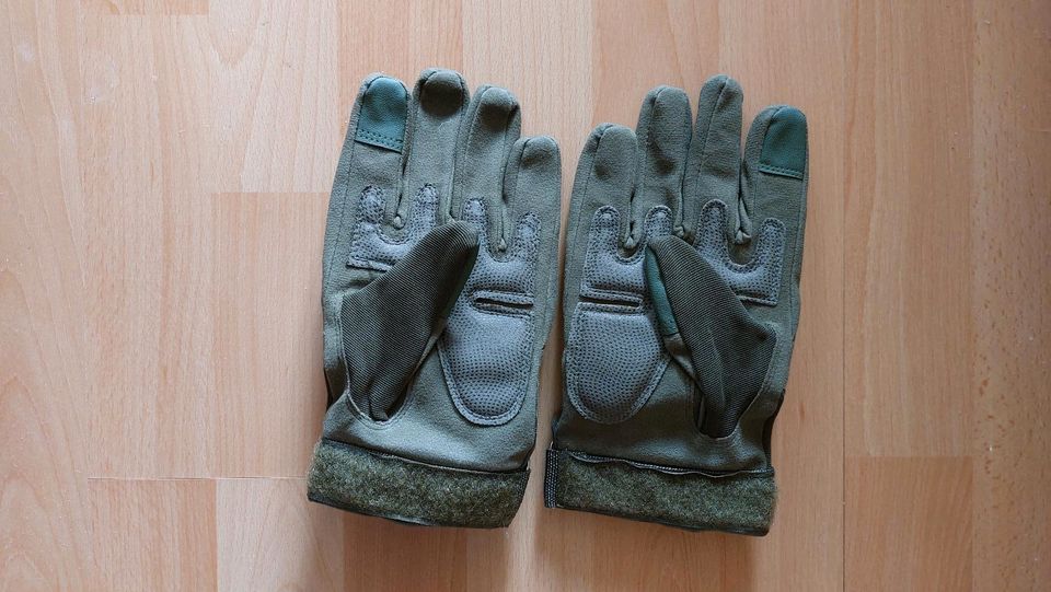 Taktische Handschuhe - M - Paintball, Airsoft, grün in Bremen