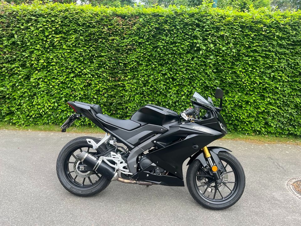 Yamaha Yzf-r 125 /Arrow/Euro 4/ Schwarz in Moormerland