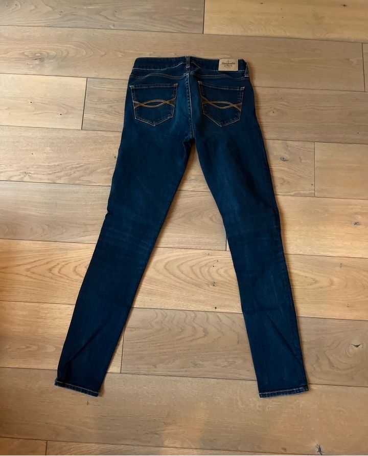 Jeans Abercrombie&Fitch | W24/L29 und 0/Regular in Köln
