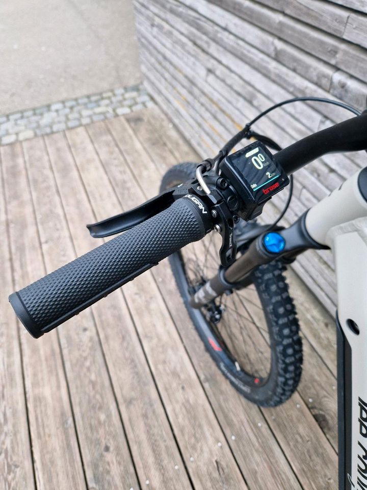 LeeCougan E-Quest Team E-Bike EBIKE Fully Brose FOX SRAM 720Wh in Erbach