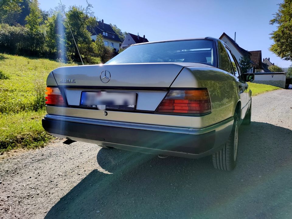 Mercedes Benz 230e w124 .132PS in Kulmbach