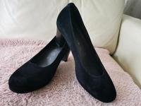 Tamaris Pumps wie neu 38,5 Leder Hessen - Reiskirchen Vorschau