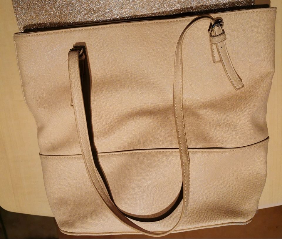 Handtasche beige in Jettingen-Scheppach