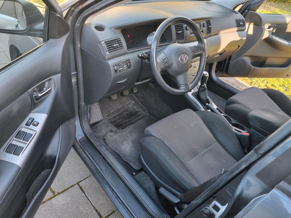 Toyota Corolla 1,6 16V 110 PS Tüv 12.2025 in Hunsrück
