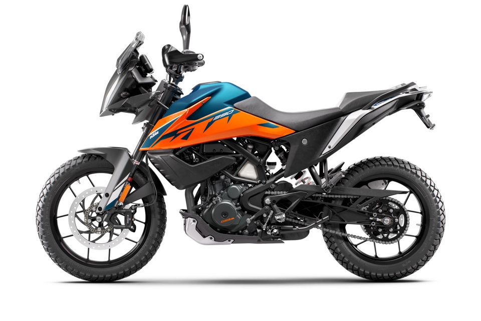 KTM 390 Adventure 2023 Orange Neufahrzeug *Frühjahrsaktion* in Winnenden