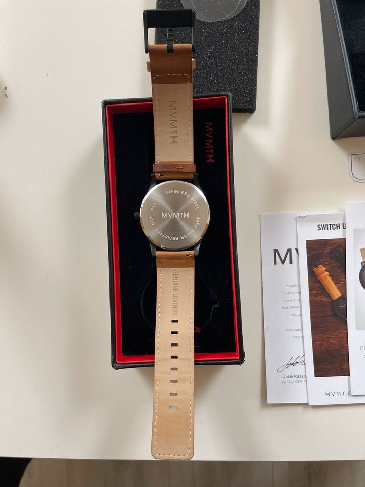 MVMT Armbanduhr beige Leder schwarz OVP Herrenuhr Uhr in Espenau