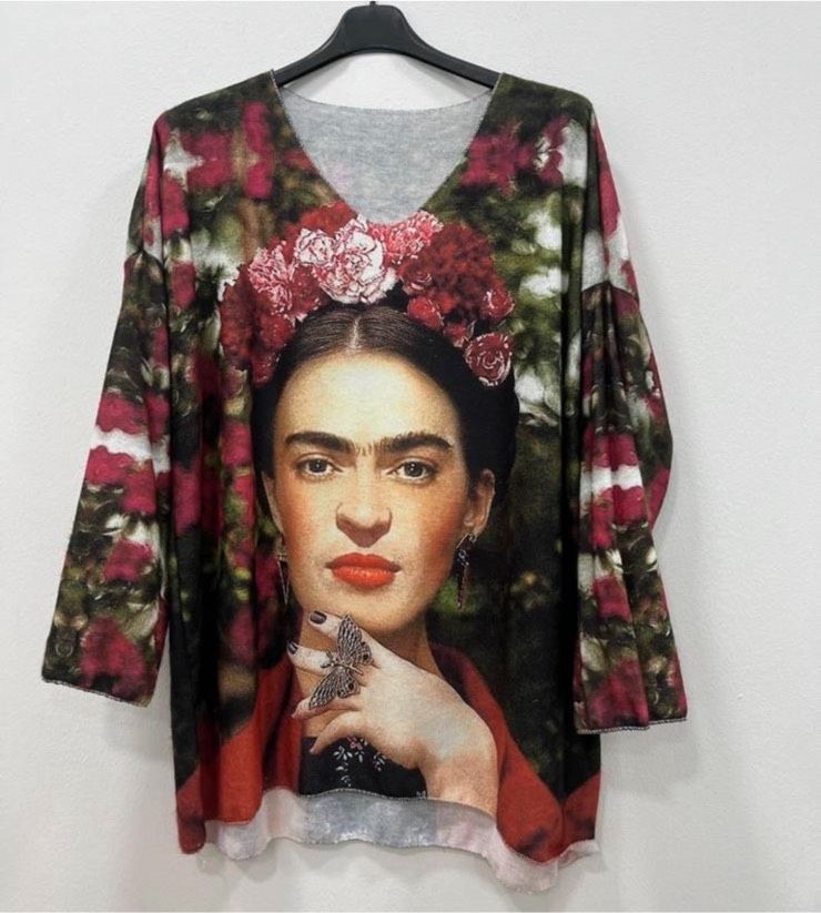 SALE Frida Kahlo Muster Druck Feinstrick Viskose Pullover in Mainz