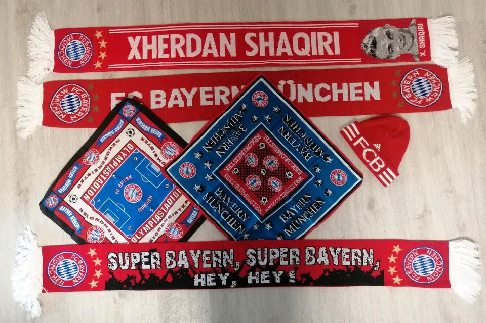 FC Bayern München Bundesliga Winter Fanpaket in Emden