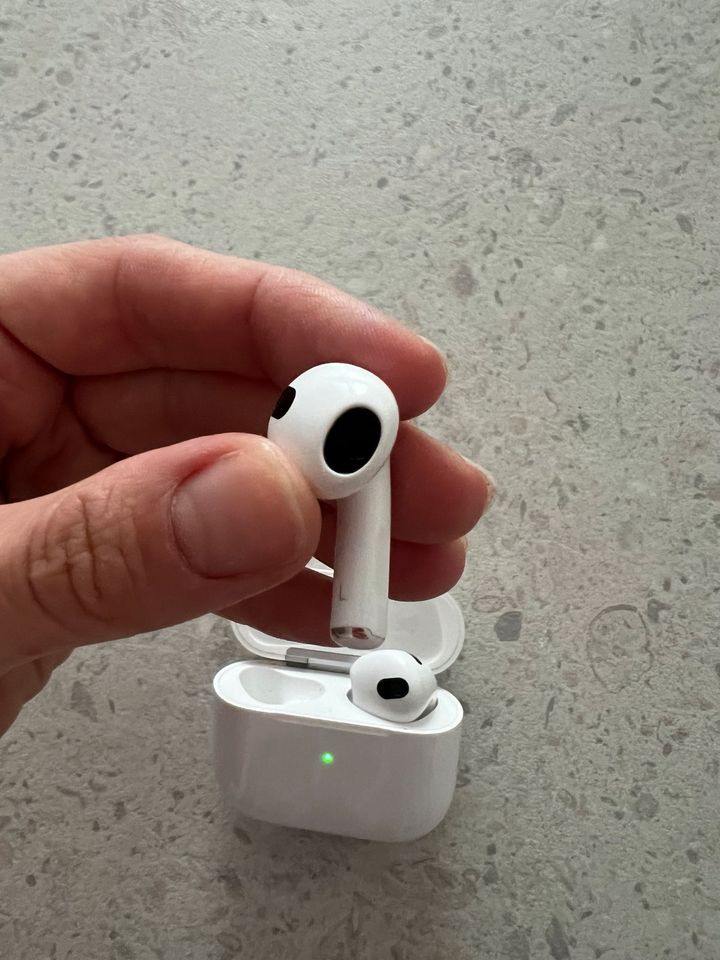 AirPods 3. Generation  Mag Safe 1,5 Jahre alt in Hannover