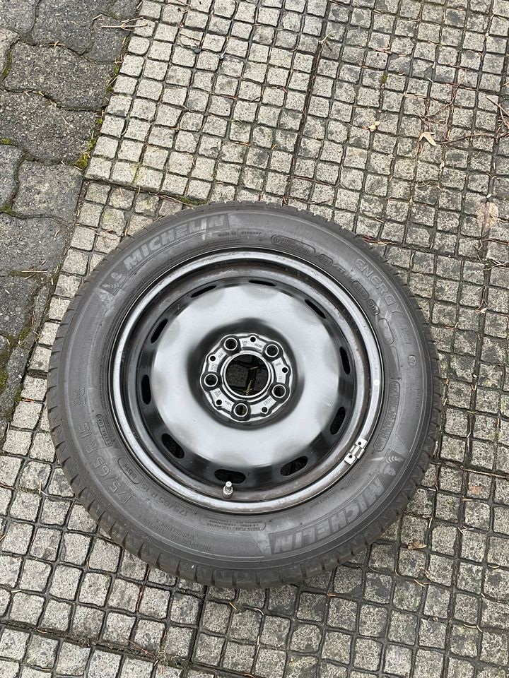 Stahlfelgen 175/65 R15 Neuwertige Reifen in Arnsberg