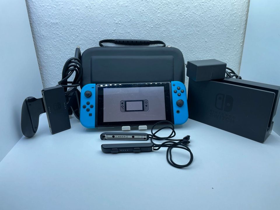 Nintendo Switch Konsole Zubehör 32GB in Neon-Blau Komplett in Berlin -  Neukölln | Weitere Konsolen gebraucht kaufen | eBay Kleinanzeigen ist jetzt  Kleinanzeigen