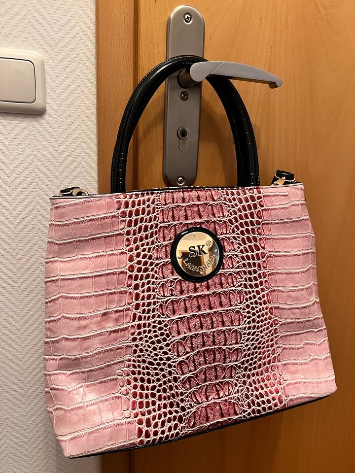 Tasche in rosa in Bergisch Gladbach