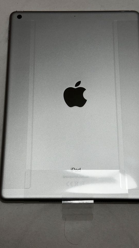 Apple iPad 10,2 Zoll Wifi 128GB A2429 Neu in Moers
