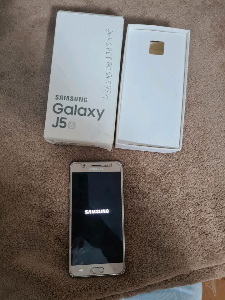 Samsung galaxy J5 Gold in Nürnberg (Mittelfr)