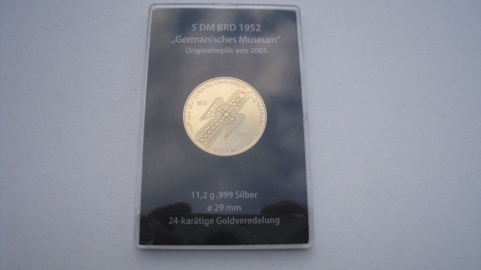 BRD 5 DM 1952 Germanisches Museum Silber 999 Replik vergoldet in Hildesheim
