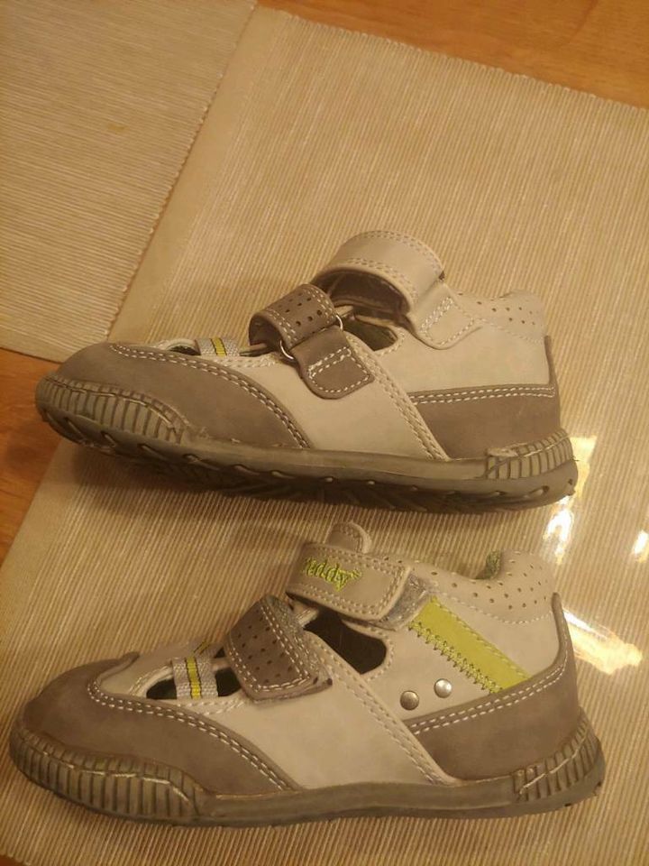 Kinderschuhe Teddy Shoes Größe 24 ungetragen in Heusenstamm