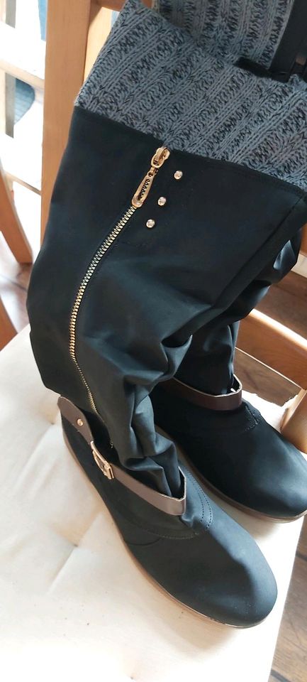 Damen  Stiefel  Neu  39.5  sehr schönes Design in Meiningen