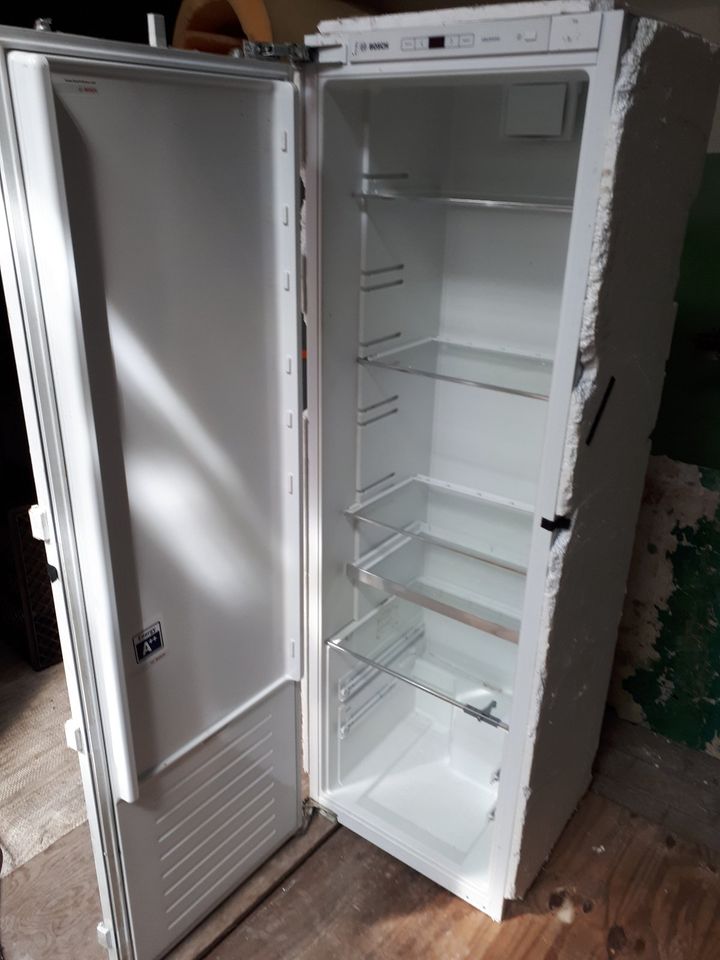 BOSCH Kühlschrank zum Einbau oder aussen stehend in Wildberg