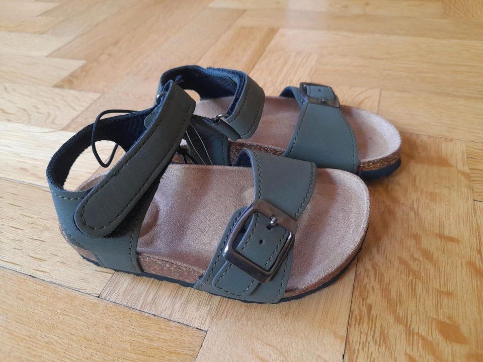 Neu Sandalen 24 25 Slipper Pantoletten in Husum