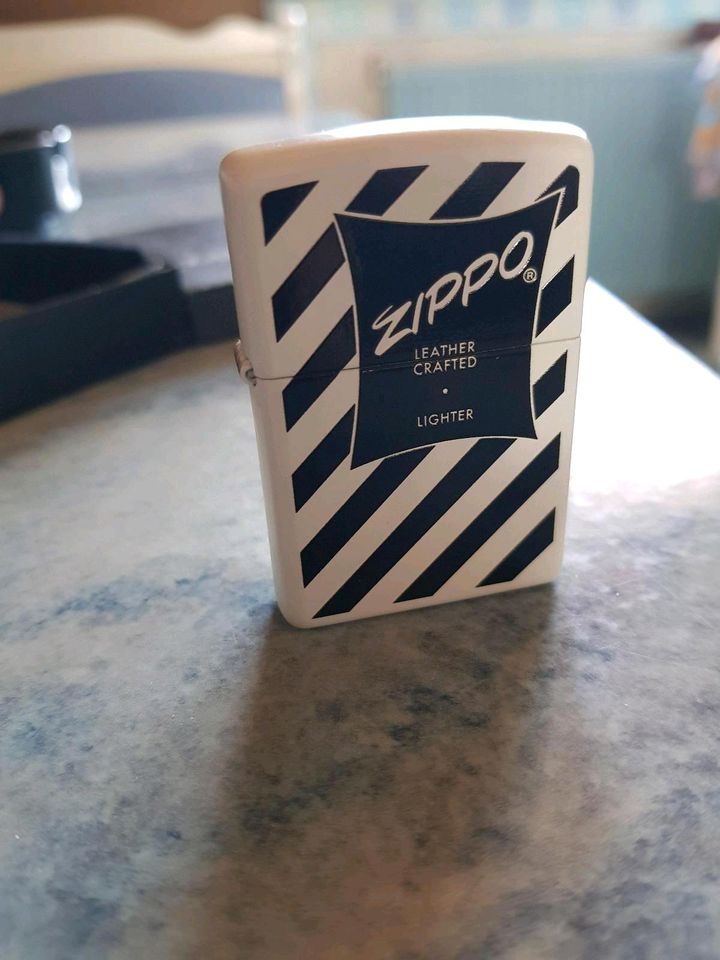 Zippo Leather Cratet Lighter neu OVP in Treuen