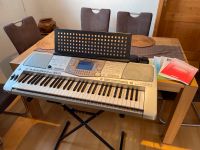 Keyboard Yamaha PSR 2100 sehr gepflegt mit Keyboardständer Baden-Württemberg - Bad Ditzenbach Vorschau