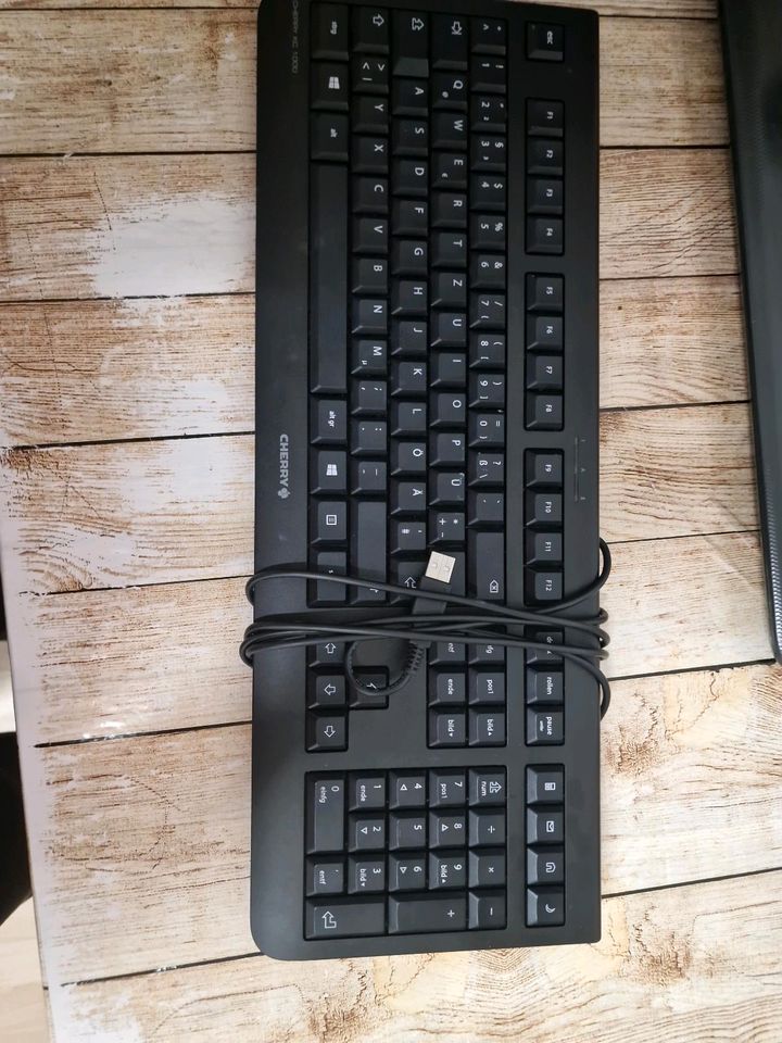 Verkaufe eine Kabel Tastatur für PC und Laptop usw.. . Unbenutz in Neuffen