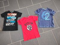 T-Shirts schwarz blau rot Gr. 146/152 Nordrhein-Westfalen - Linnich Vorschau