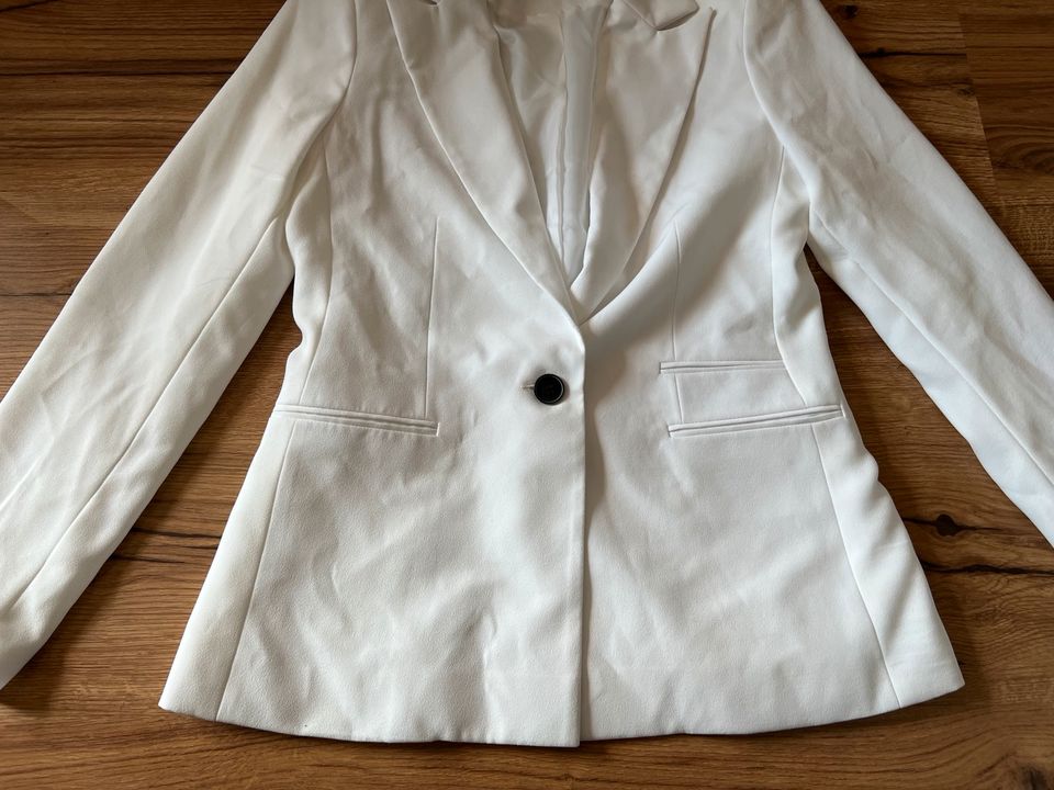 Schöner Reserved Blazer weiß classy Vintage Blogger 36 in Rühen