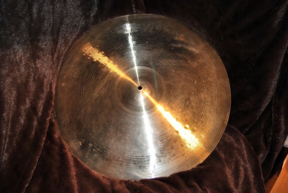 großes Meinl CrashRide Romen Mark 70 - 61cm/24" -BLACK WEEK PREIS in Bonn