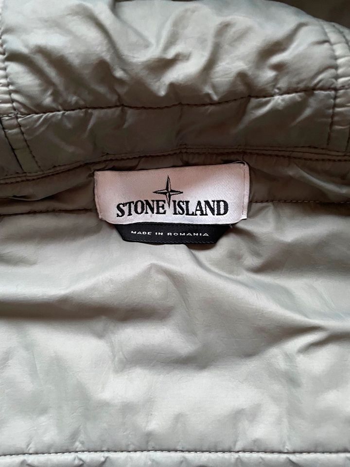 Stone Island Herren Parka, Größe S, Farbe Salbei in Berlin