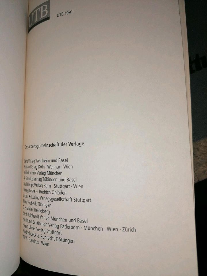 Klassische Archäologie Franziska Lang A. Francke UTB Verlag 1991 in Berlin