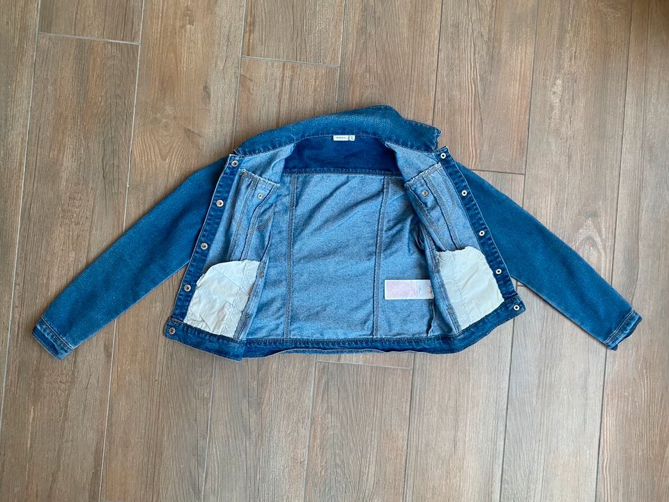 NAME IT Jeansjacke Mädchen, blau, Gr. 152 (neuwertig) in Beverstedt