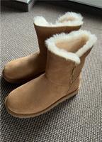 UGG Boots beige Größe 39 (38) Hessen - Gelnhausen Vorschau