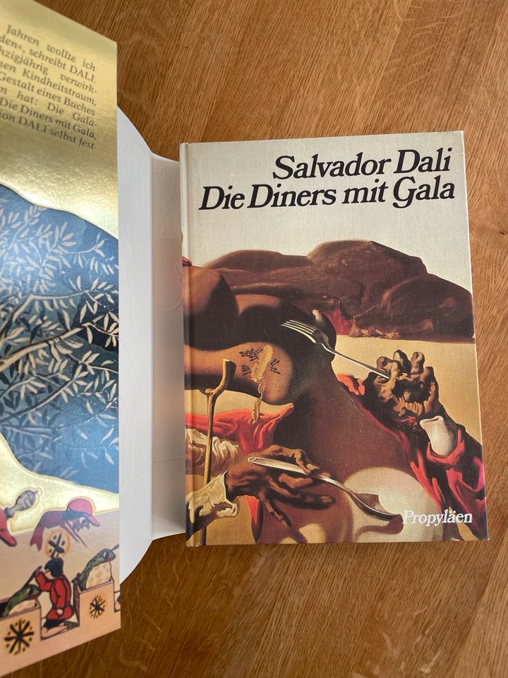 Salvador Dali „Die Diners mit Gala“ (1975) Coffee Table Book in Berlin