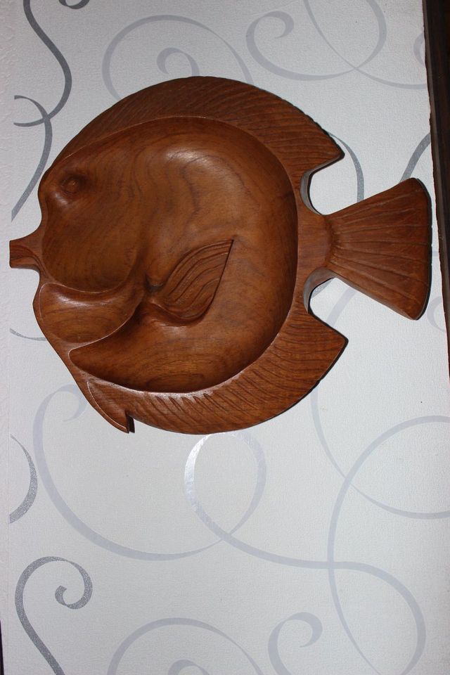 Teak Schale Wandschmuck massiv Fisch 60er Jahre Mid Century in Burgheim