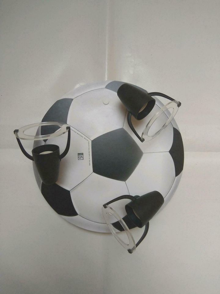 Fußball Deckenlampe Deckenleuchte Lampe von Waldi-Leuchten GmbH in  Thüringen - Weimar | Lampen gebraucht kaufen | eBay Kleinanzeigen ist jetzt  Kleinanzeigen