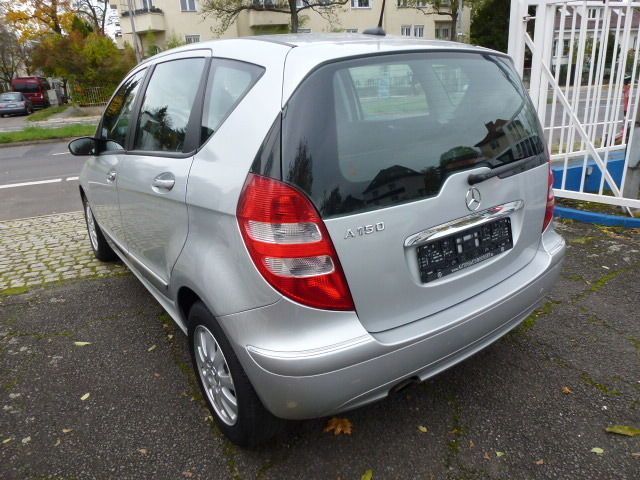 Mercedes-Benz A 150 ELEGANCE Autom-Klima-erst 22.000 KM lücken in Berlin